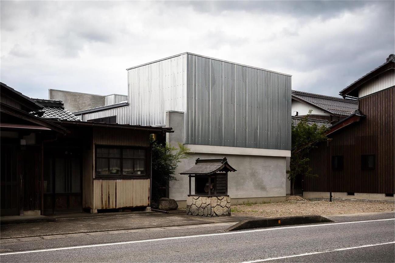 日本住宅设计，摄影工作室兼自住宅设计，住宅改造设计，极简风格住宅设计，住宅空间